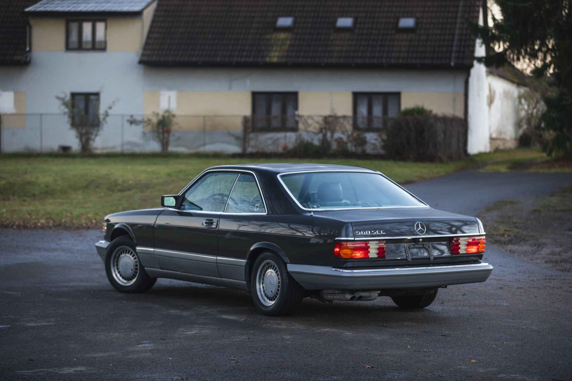 MB 560SEC Auctomobile_37