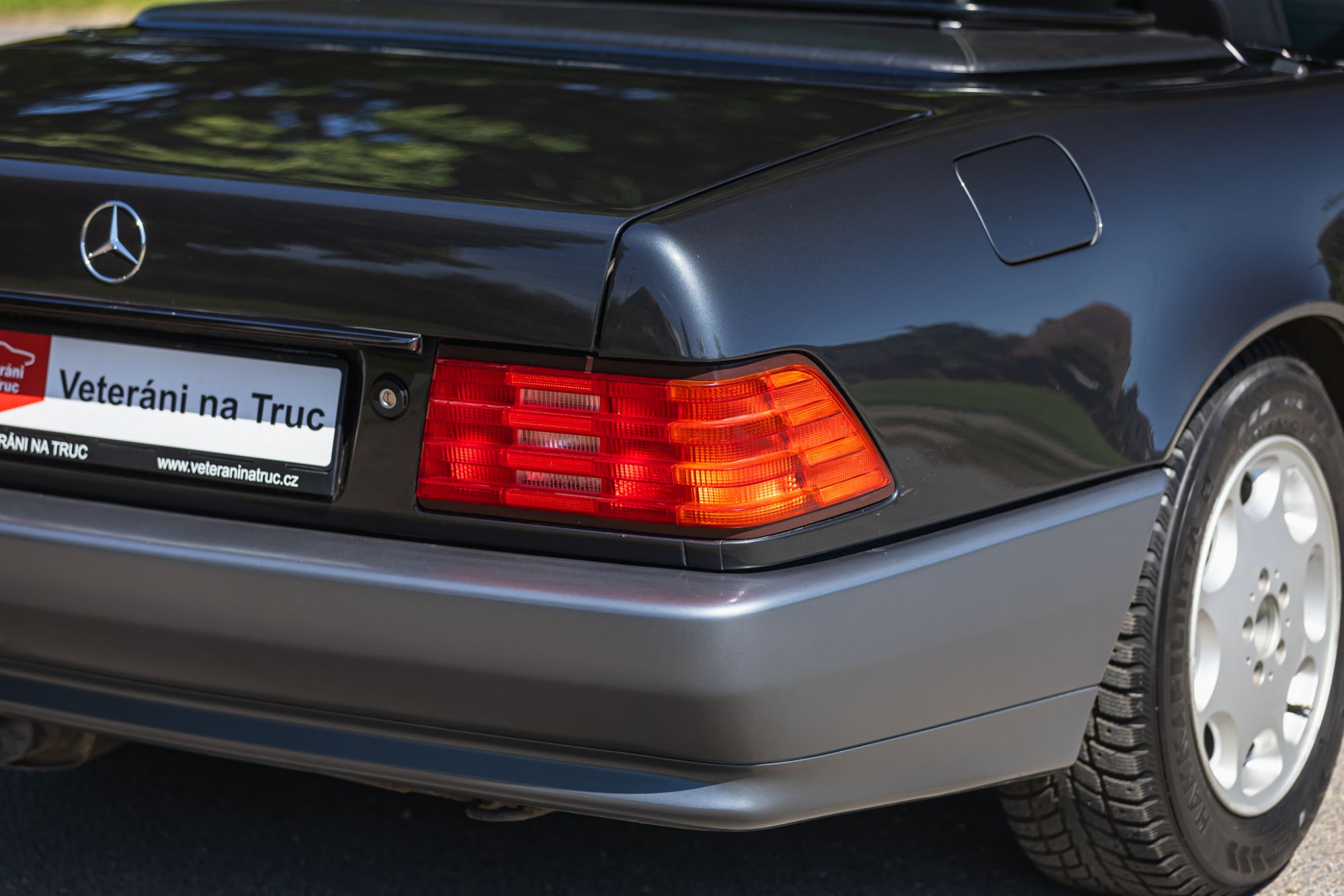 Mercedes 500SL_12.JPG