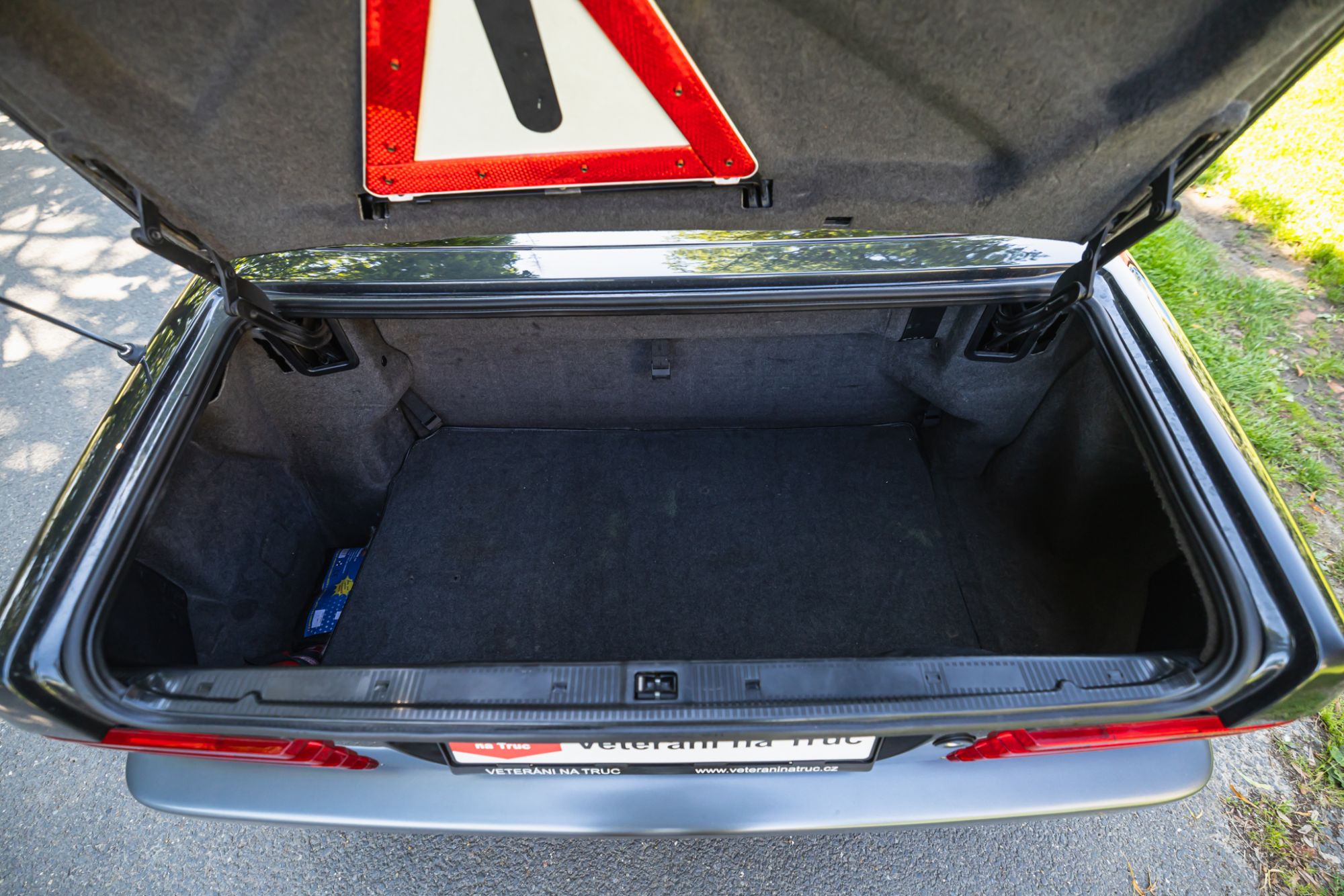 Mercedes 500SL_30.JPG