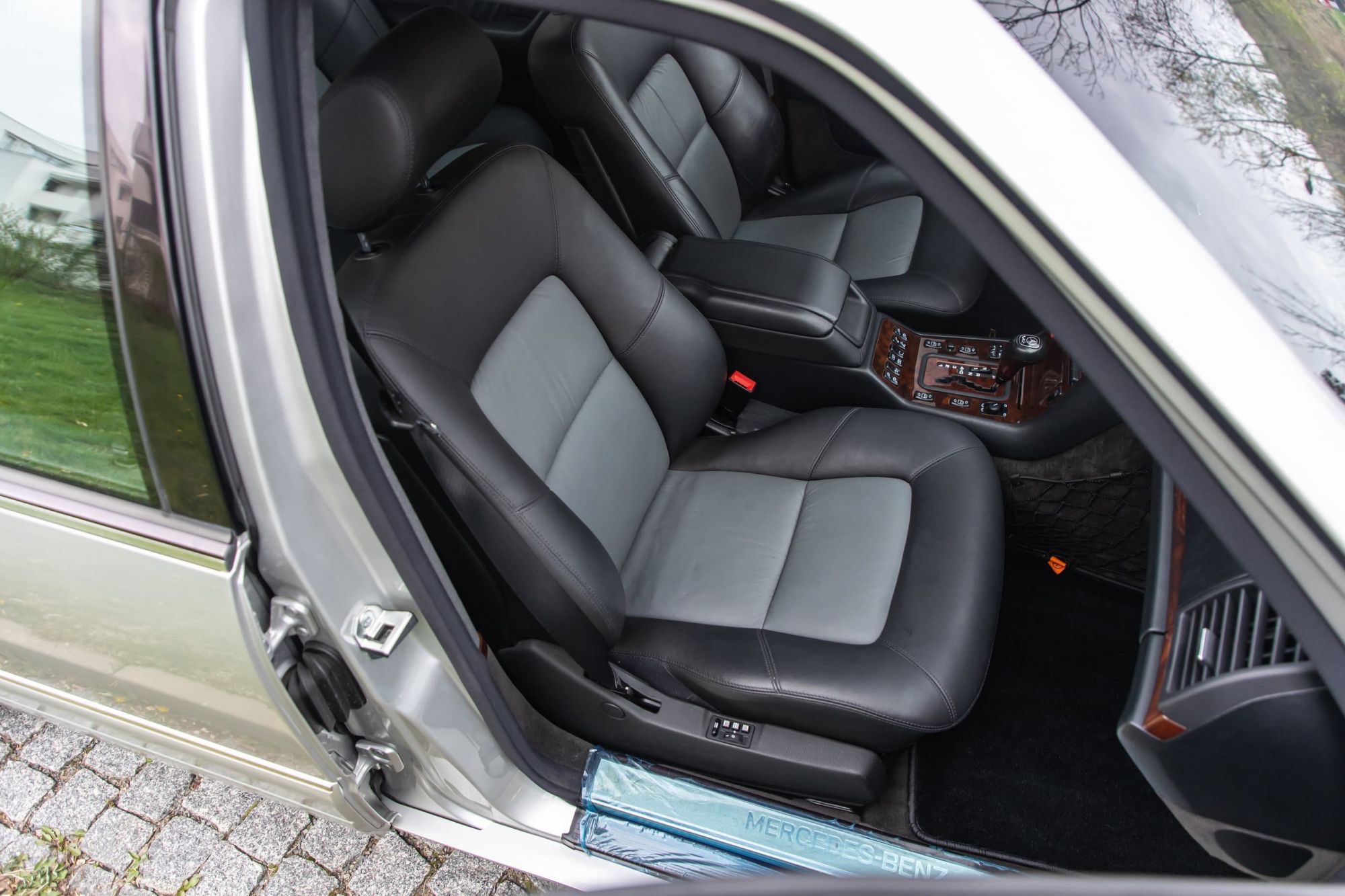 Mercedes Benz S600 W140_51