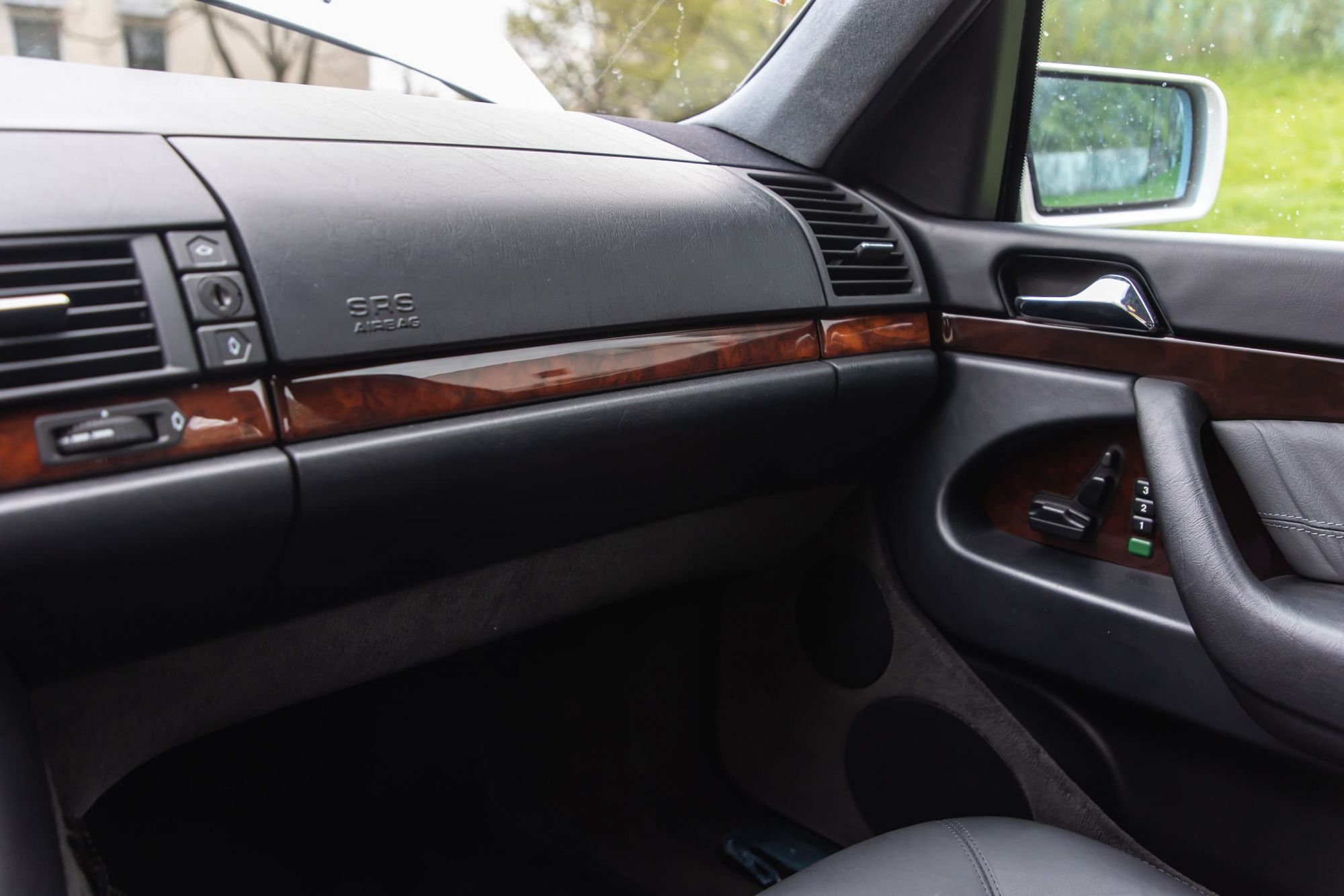 Mercedes Benz S600 W140_71