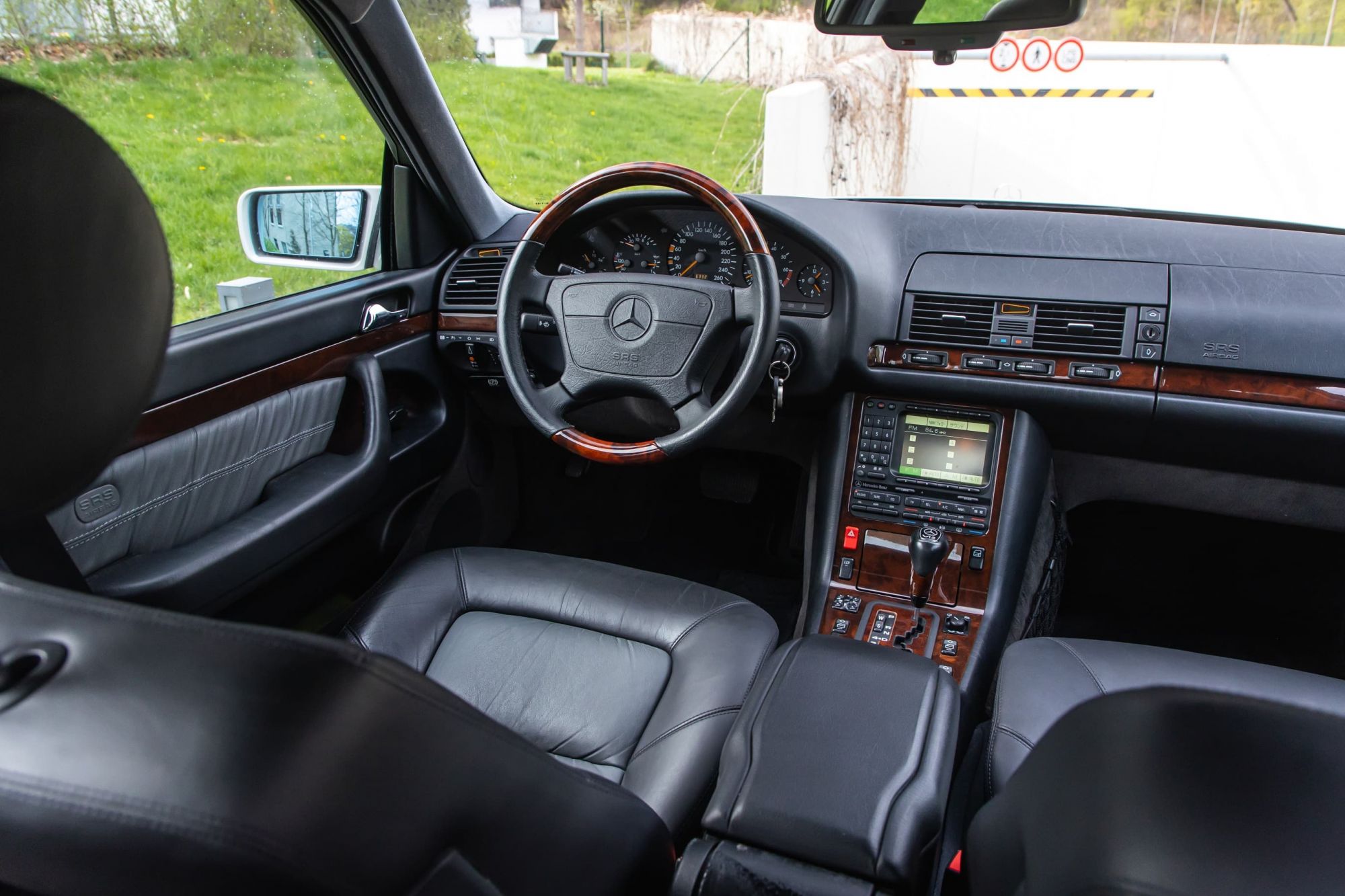 Mercedes Benz S600 W140_86