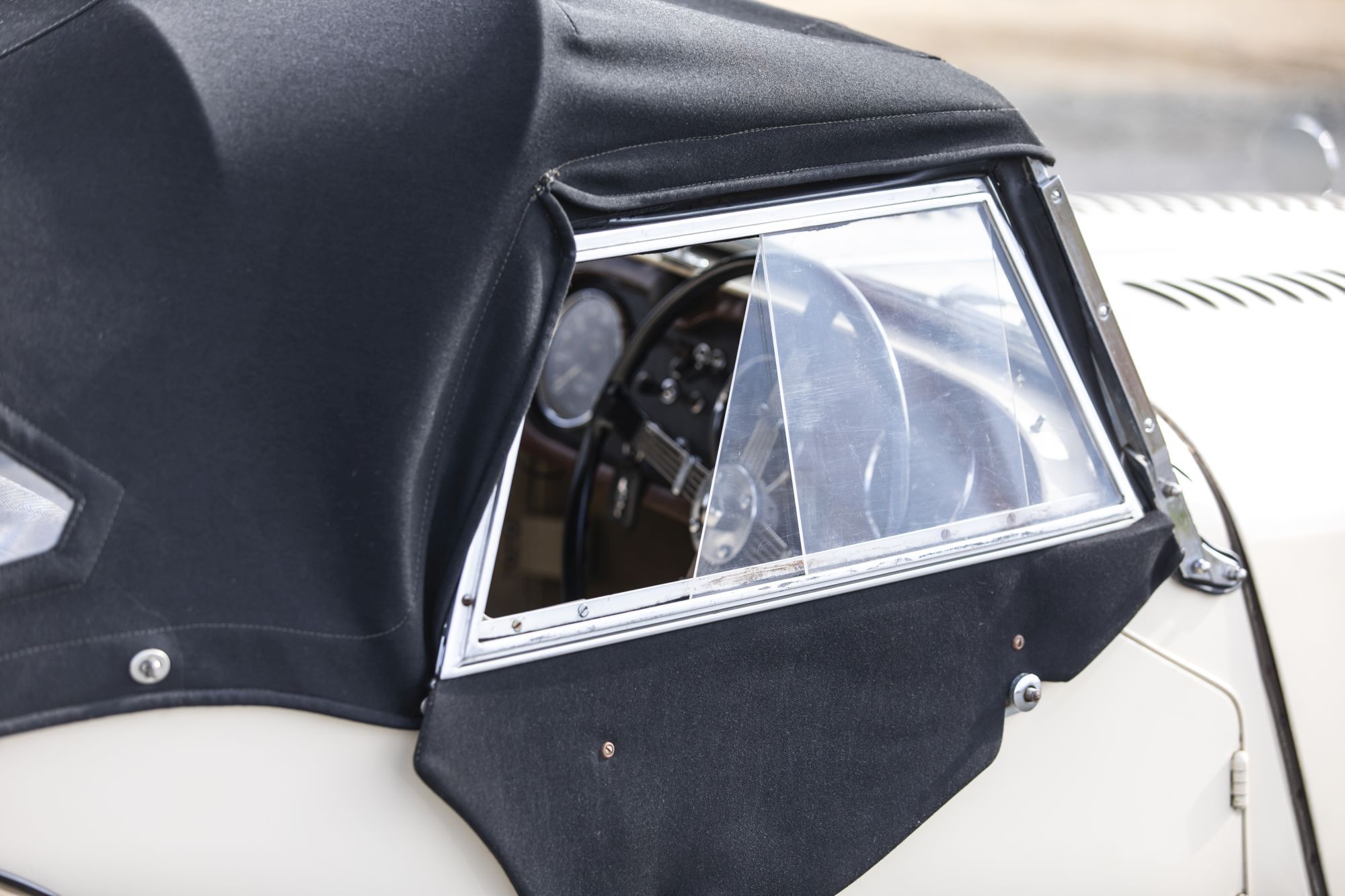 Morgen +4+ film auto_9