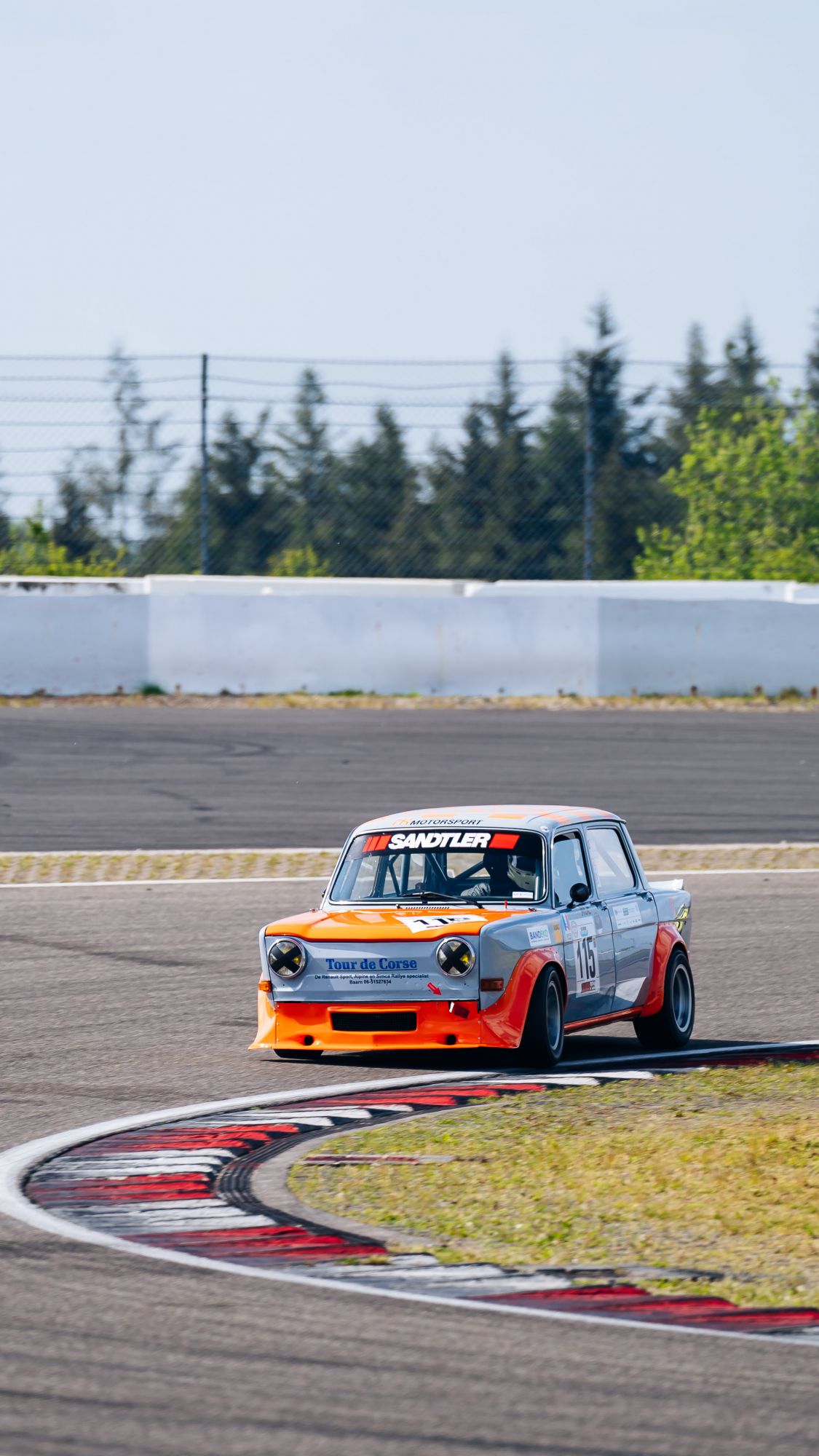 NbrClassic23_052616474900137GT_GT