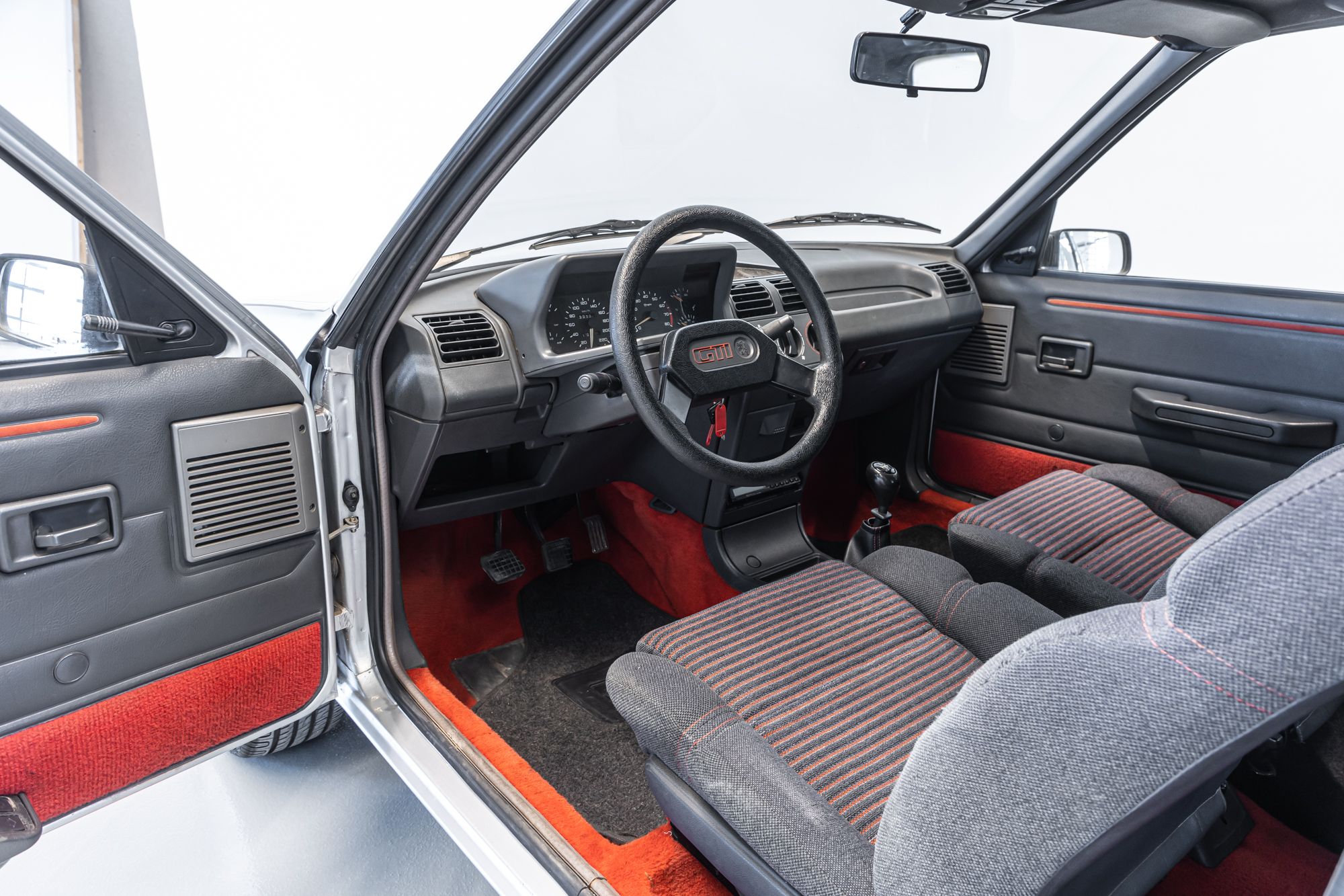 Peugeot 205 GTi_28.JPG