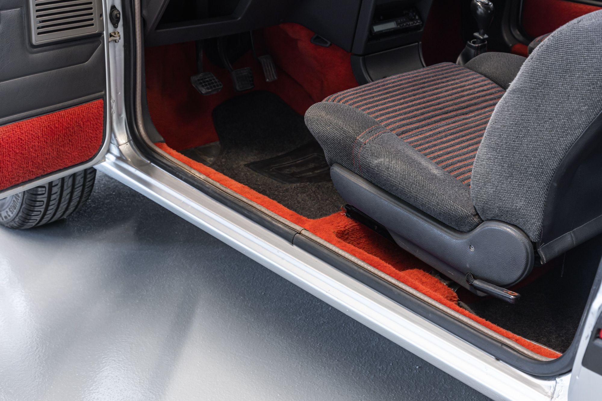 Peugeot 205 GTi_30.JPG