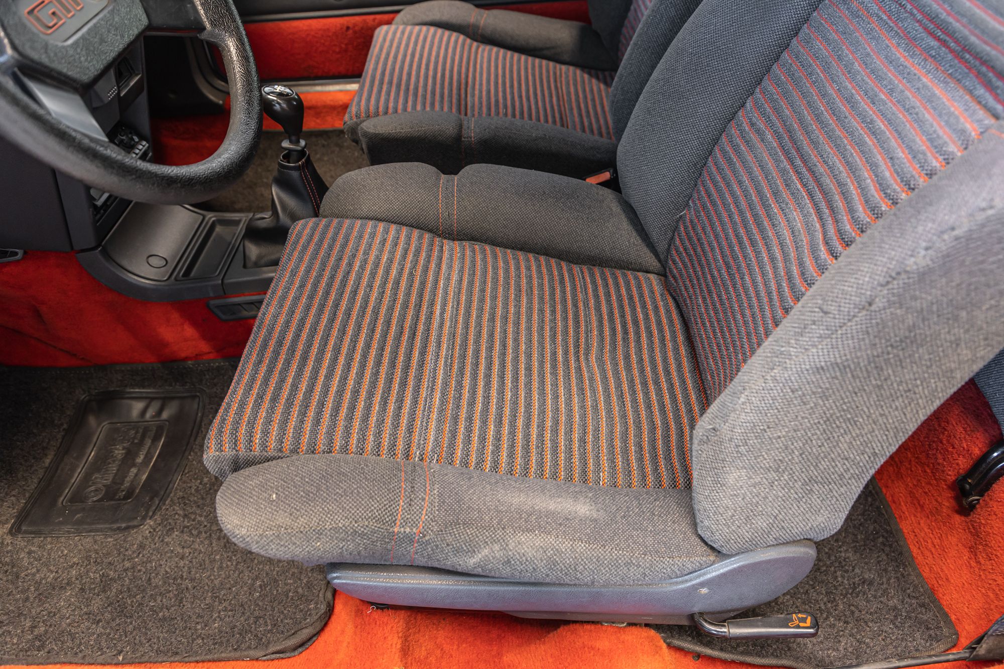 Peugeot 205 GTi_33.JPG