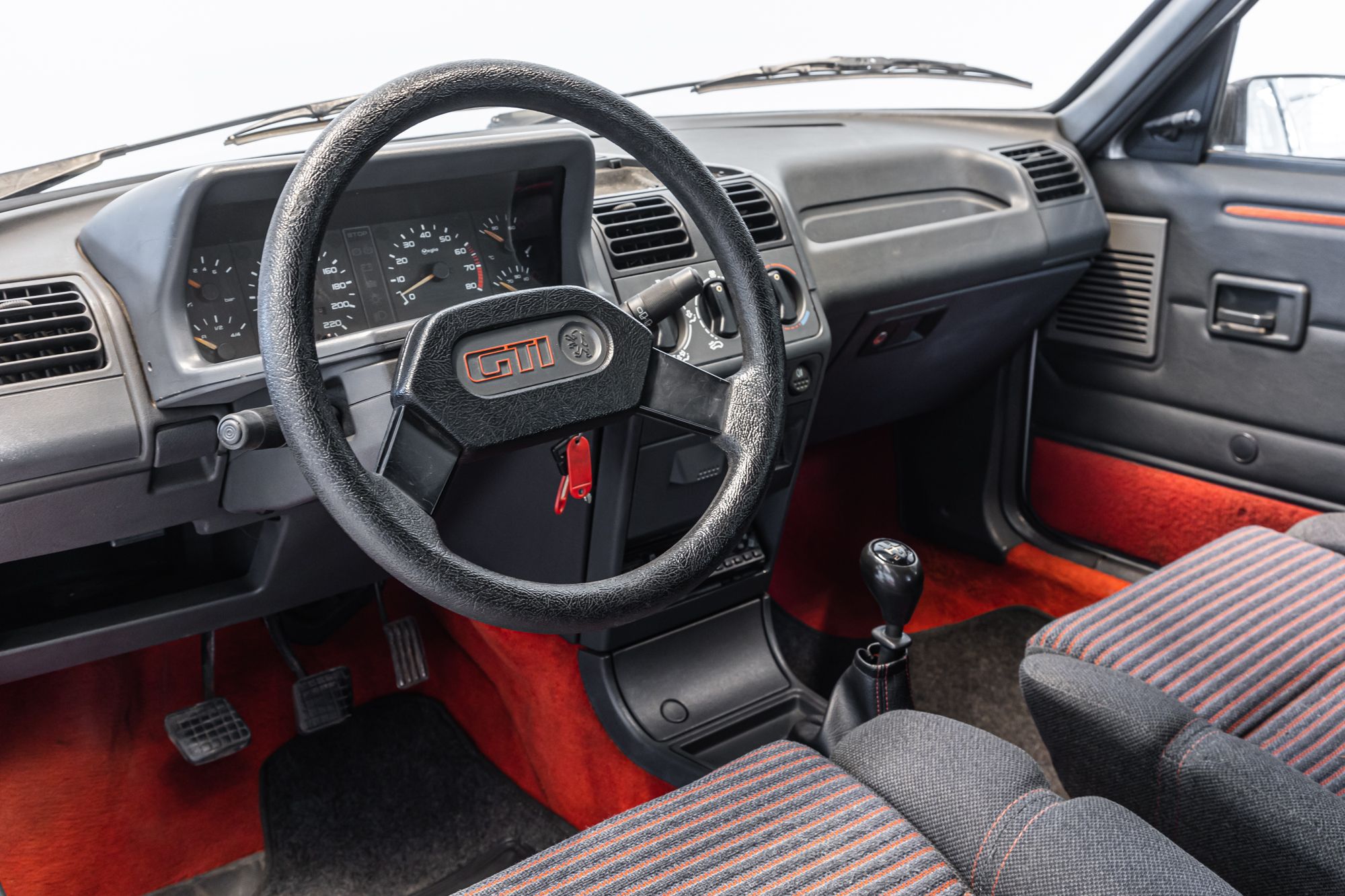 Peugeot 205 GTi_37.JPG