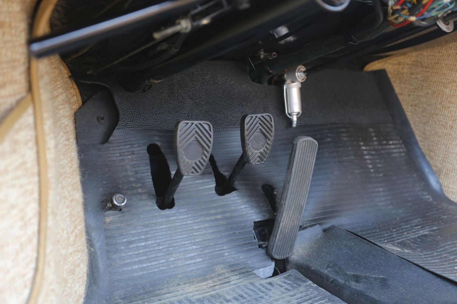 porsche-356-prea-speedster-1955-18-jpg