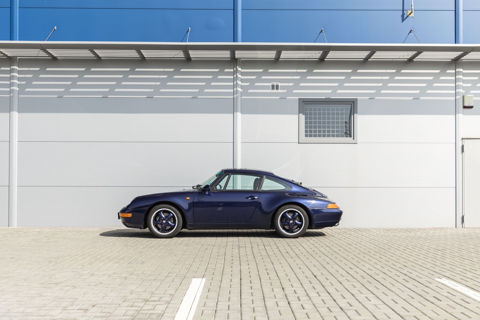 porsche-911-993-blue-2-auctomobile-11.jpg