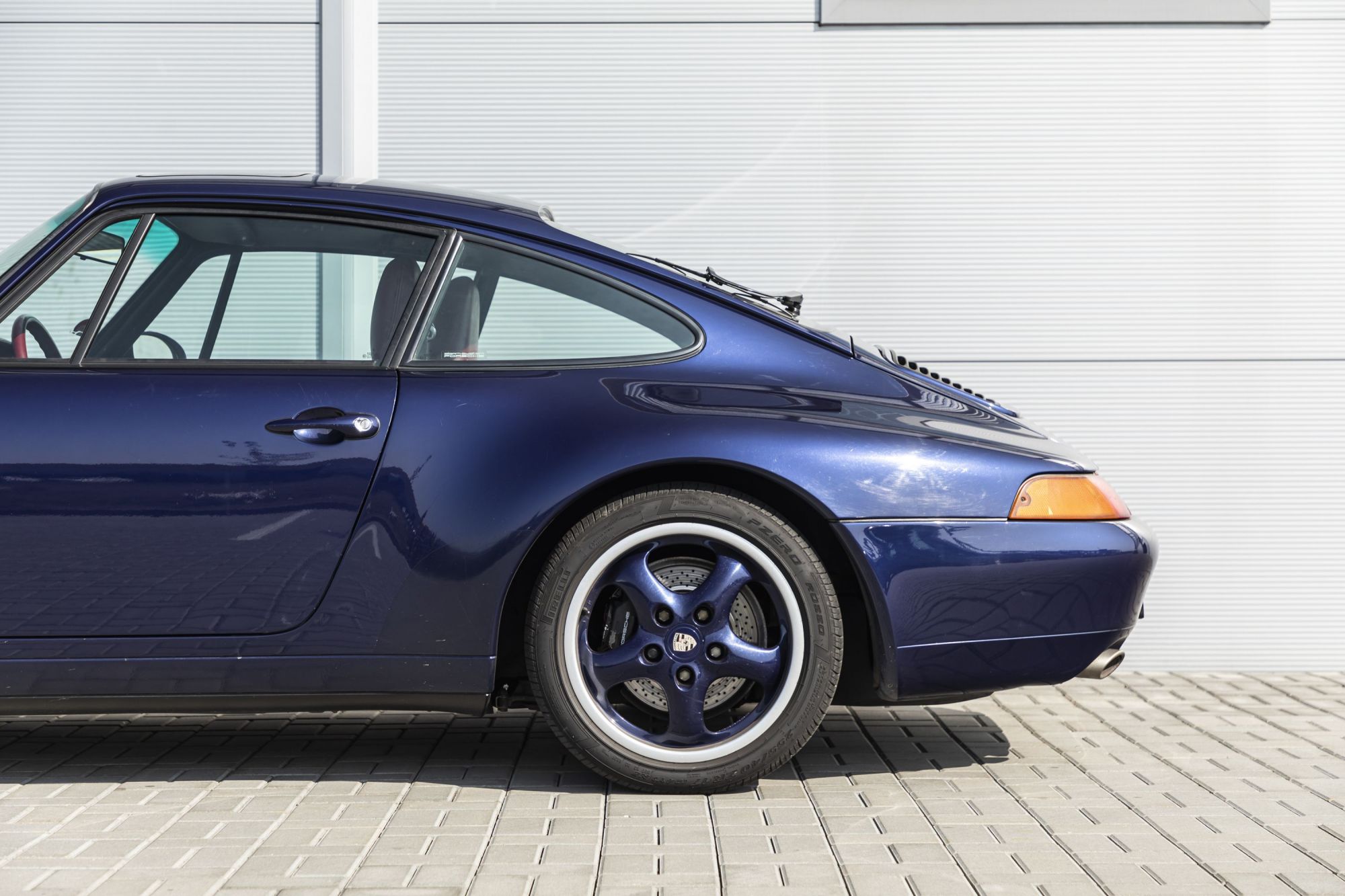 porsche-911-993-blue-2-auctomobile-13.jpg