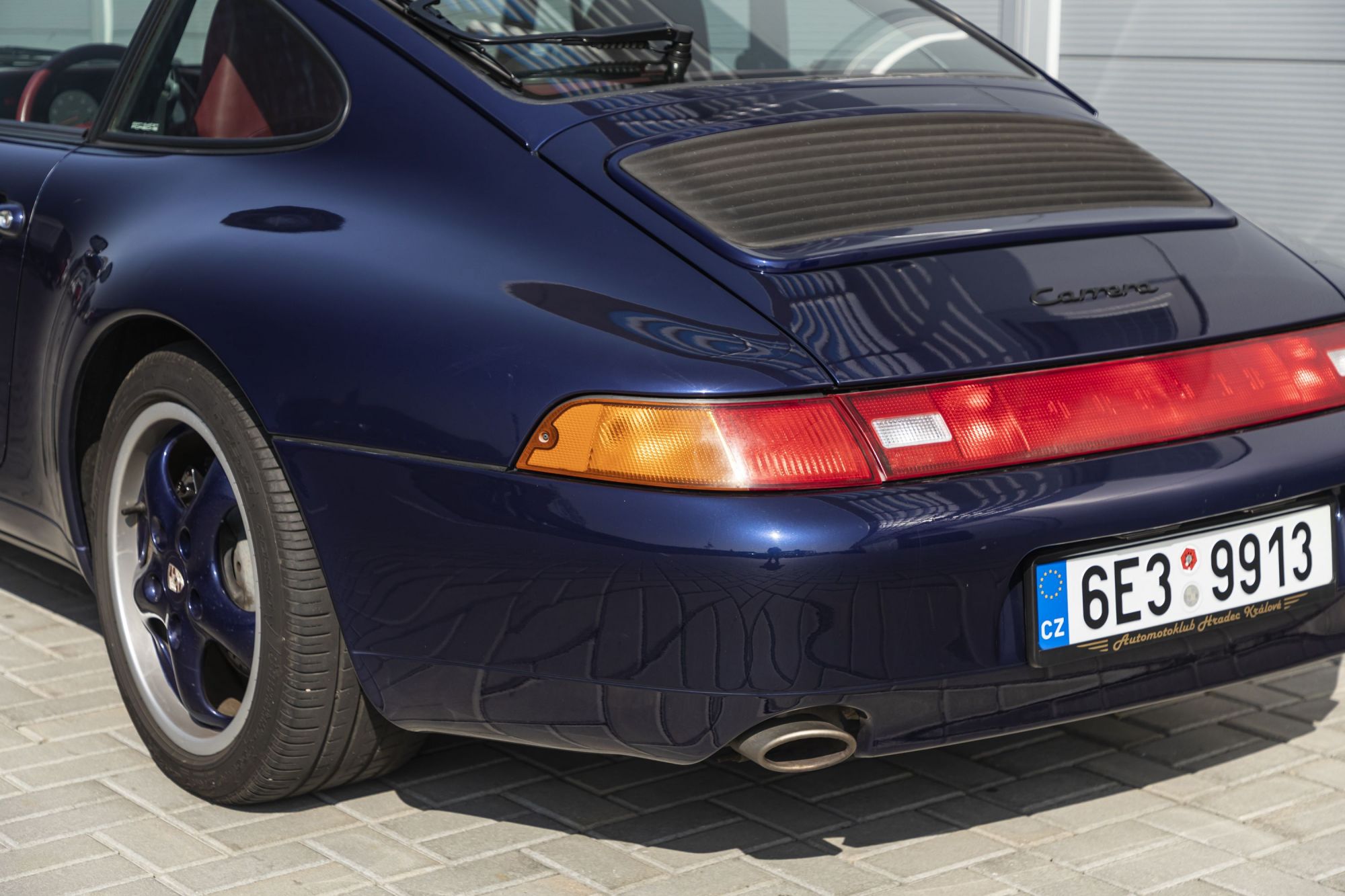porsche-911-993-blue-2-auctomobile-14.jpg