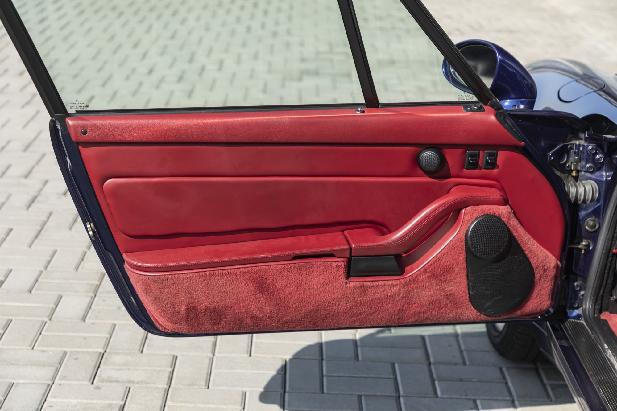 Porsche 911 993 blue (2) Auctomobile_18