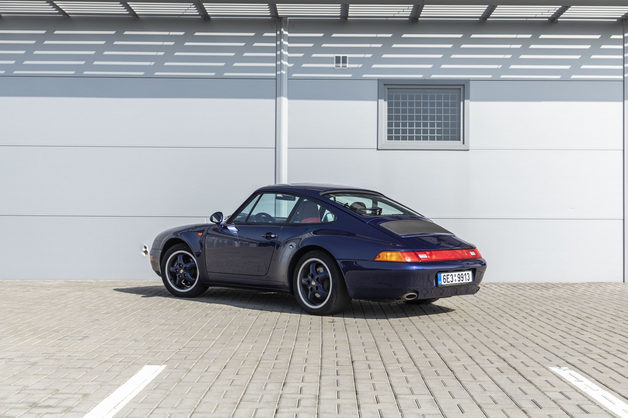 porsche-911-993-blue-2-auctomobile-36.jpg