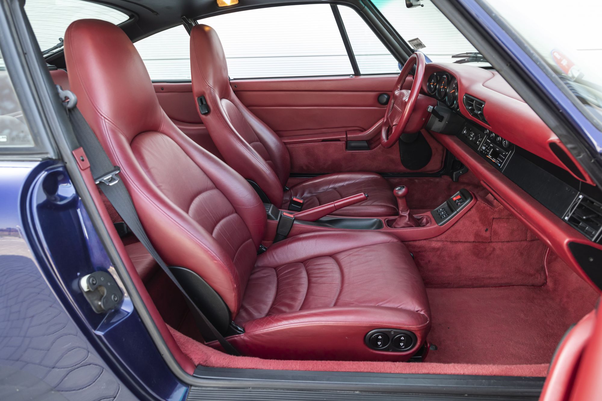 Porsche 911 993 blue (2) Auctomobile_43