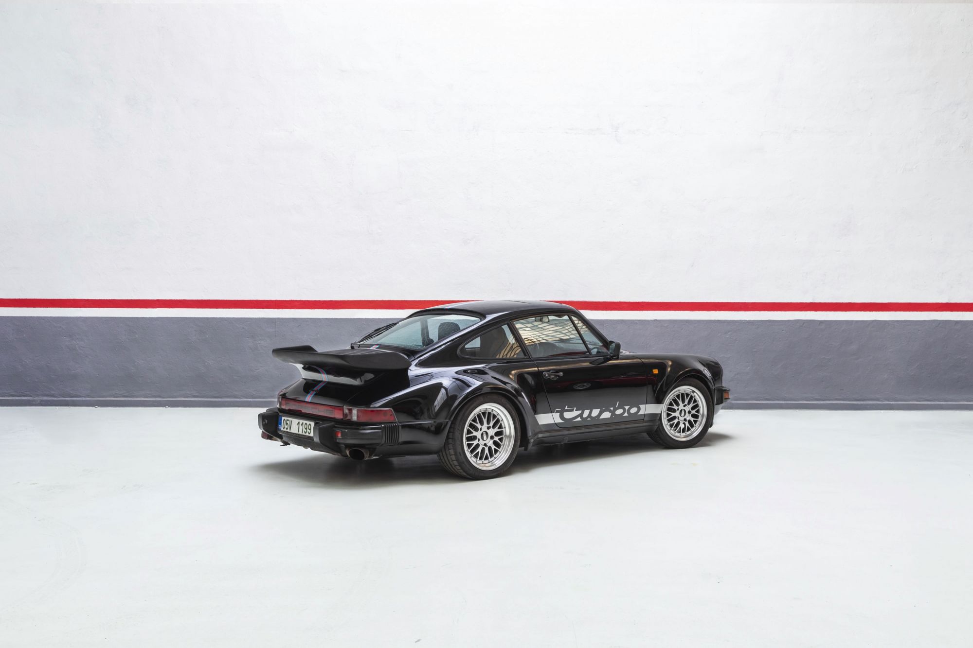porsche-930-turbo-black-13-.jpg
