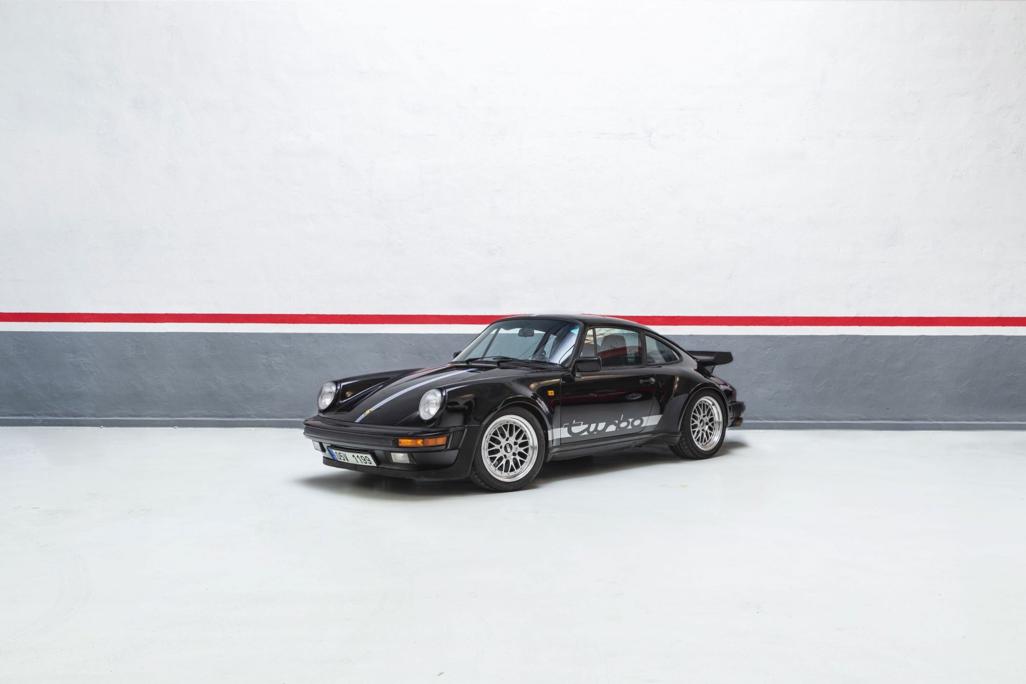 porsche-930-turbo-black-16-.jpg