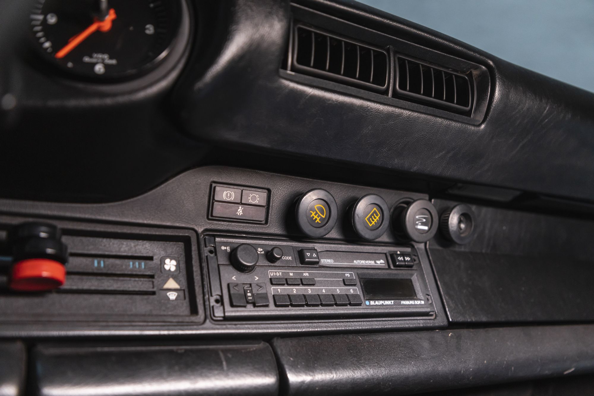 Porsche 930 Turbo black_27