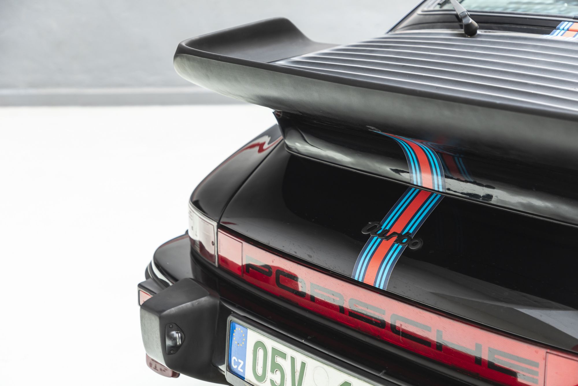 Porsche 930 Turbo black_7