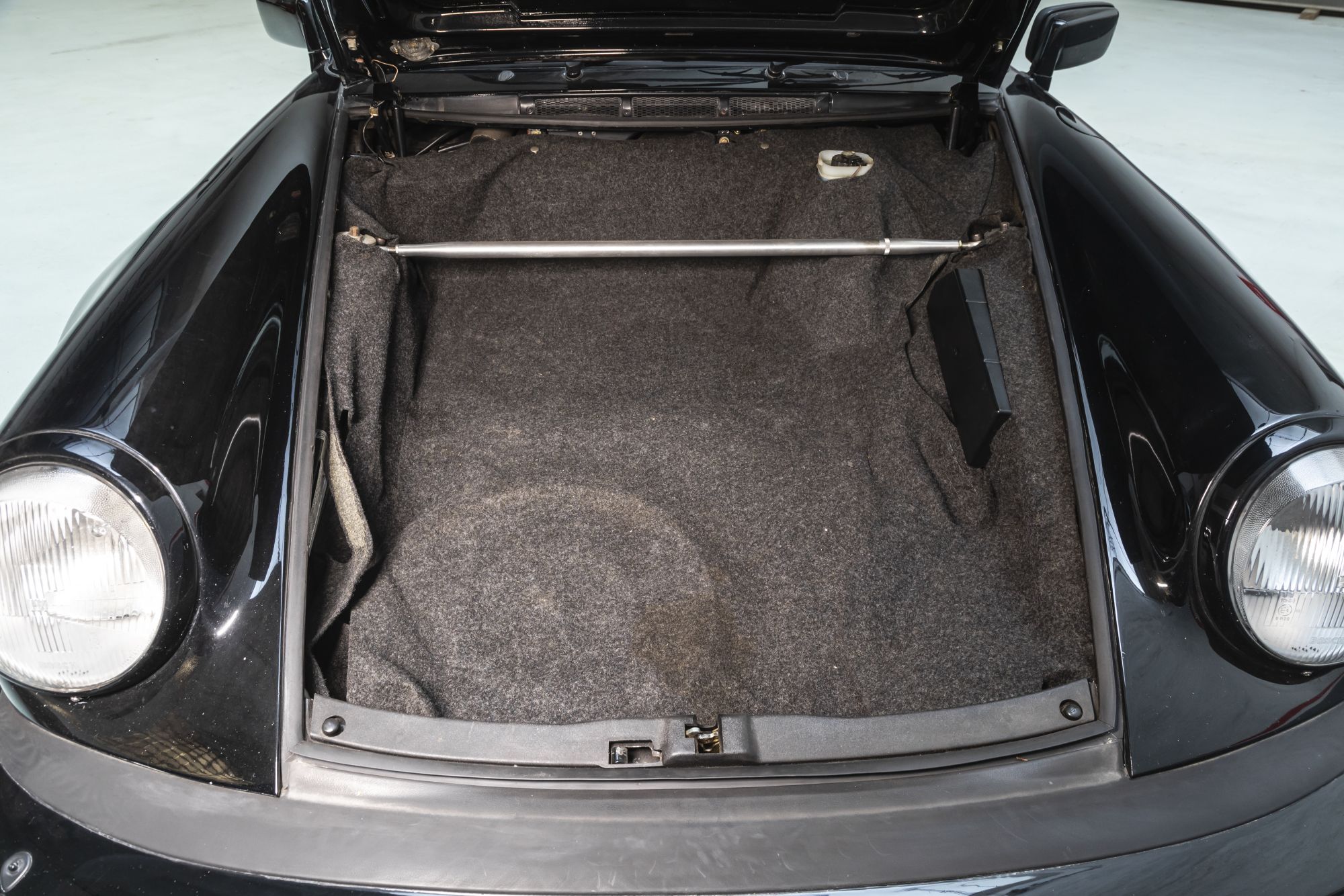 Porsche 930 Turbo black